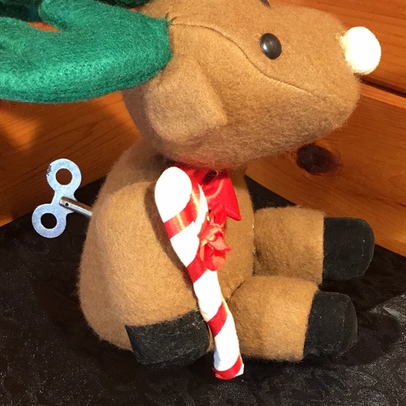 Vtg. Animated Musical Reindeer Plush Music Box - Picture 7 of 16